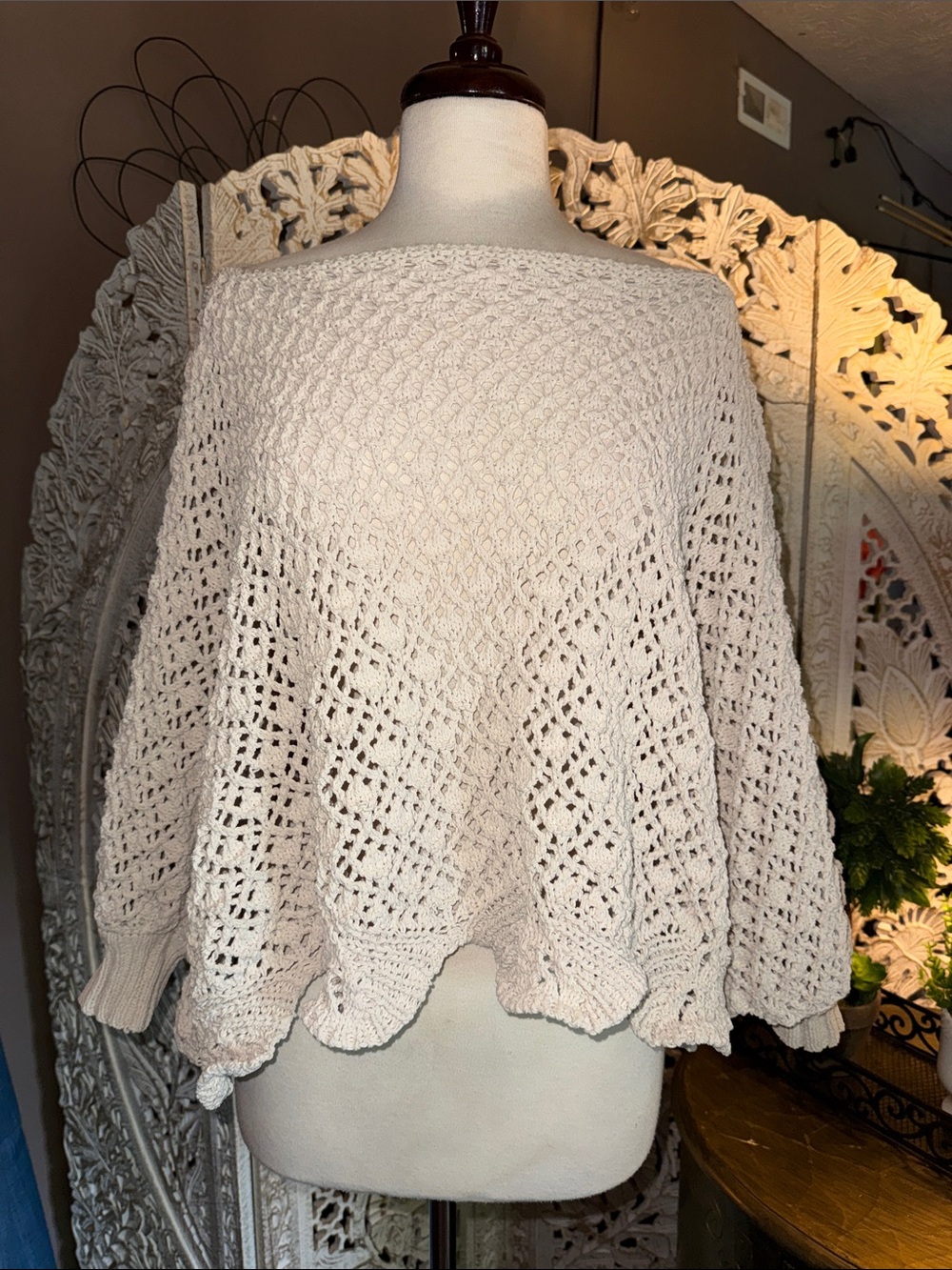 Jessica Simpson Cream Off-Shoulder Crochet Sweater